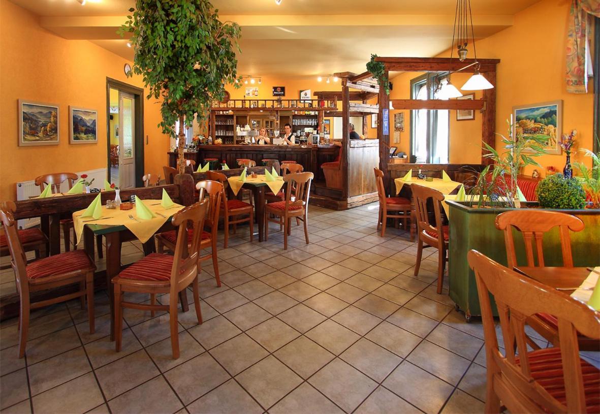 Gaststaette Und Pension Felsenthal Tabarz Room photo